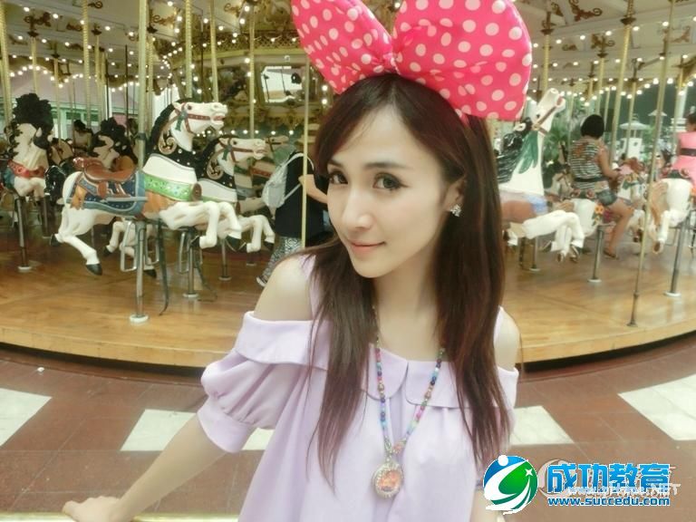 南京工业大学校花李诗瑶私房照片个人资料微信qq微博账号