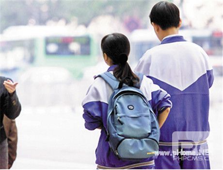 大学生情侣同居2年做8次人流 少女你咋不知道爱惜自己身体呢