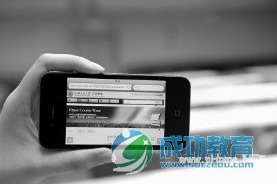 在线<a href=http://www.succedu.com target=_blank class=infotextkey>教育</a>：迎来互为师生的时代 创造指尖上的学习