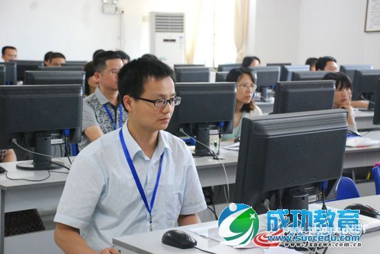 记者探访江西高考阅卷现场 “三评制”确保评分准确公平公正 ... ...
