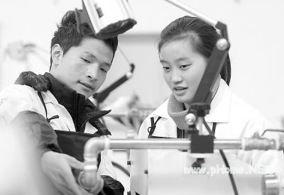 “六进一补”育英才