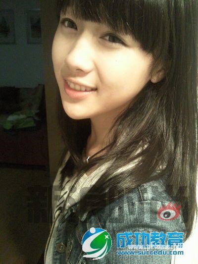 盘点各大高校人气<a href=http://www.succedu.com/jiaoyuzixun/xiaohuanvshen/ target=_blank class=infotextkey>校花</a>美貌大PK私房照片个人资料微信QQ微博账号