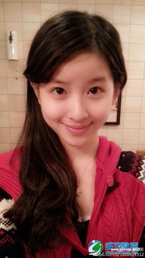清华大学<a href=http://www.succedu.com/jiaoyuzixun/xiaohuanvshen/ target=_blank class=infotextkey>校花</a>章泽天私房照片个人资料微信QQ微博账号