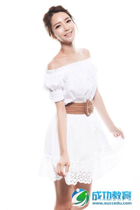 朴贤善诱人无比的S腰曲线爆乳翘臀非常的性感图