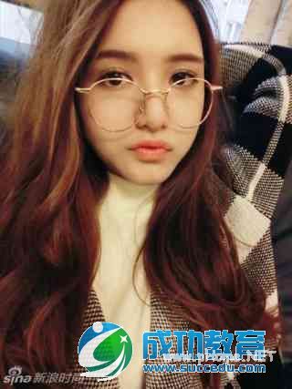 武大混血<a href=http://www.succedu.com/jiaoyuzixun/xiaohuanvshen/ target=_blank class=infotextkey>校花</a>火了 女星告诉你混血凭啥这么美私房照片个人资料微信QQ微博账号