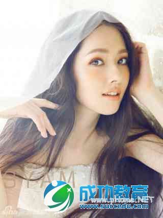 武大混血<a href=http://www.succedu.com/jiaoyuzixun/xiaohuanvshen/ target=_blank class=infotextkey>校花</a>火了 女星告诉你混血凭啥这么美私房照片个人资料微信QQ微博账号