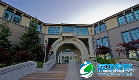 美国十大商学院排行榜 美国留学热门专业:美国十大商学院排行榜