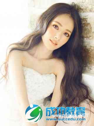 武大混血<a href=http://www.succedu.com/jiaoyuzixun/xiaohuanvshen/ target=_blank class=infotextkey>校花</a>火了 女星告诉你混血凭啥这么美私房照片个人资料微信QQ微博账号