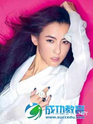 武大混血<a href=http://www.succedu.com/jiaoyuzixun/xiaohuanvshen/ target=_blank class=infotextkey>校花</a>火了 女星告诉你混血凭啥这么美私房照片个人资料微信QQ微博账号