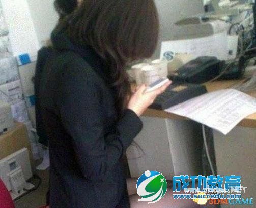 盘点那些爱穿黑丝袜的<a href=http://www.succedu.com/jiaoyuzixun/xiaohuanvshen/ target=_blank class=infotextkey>美女</a>老师们