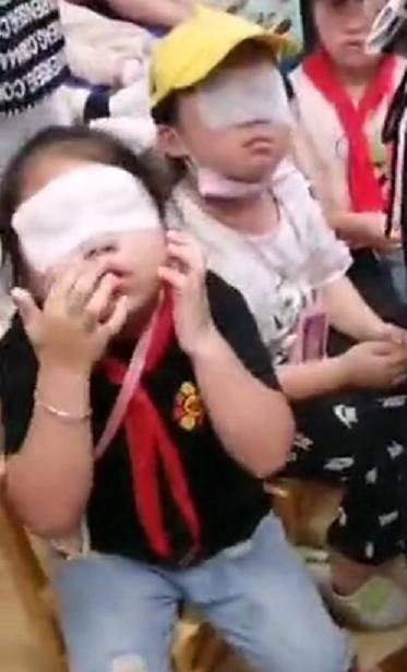 杭州一小学误开紫外线灯致百余学生受伤,家长:孩子半夜疼到眼睛睁不开
