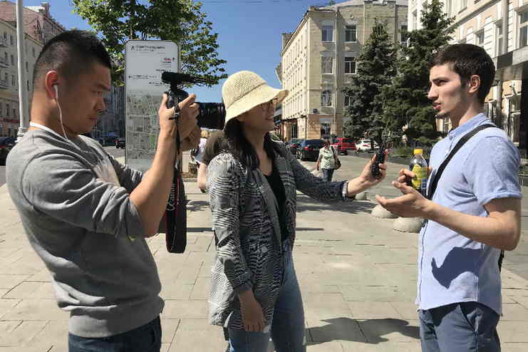 新华社商洋：对外记者如何乘风破浪