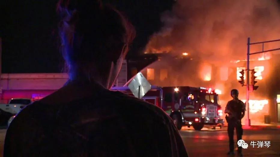 美国深夜这一幕，触目惊心的7个细节，更糟糕的还在后面