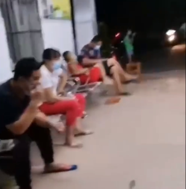 官方通报村民哄抢榴莲食物中毒是怎么回事?什么情况?终于真相了,原来是这样！