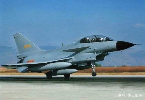 不惧美国威胁!伊朗在霍尔木兹海峡举行军演 不惧美国威胁!伊朗在霍尔木兹海峡举行军演