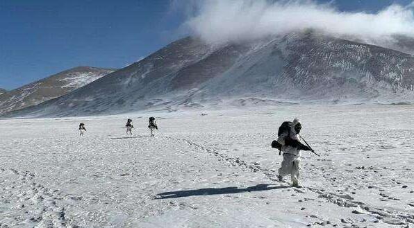 印军山地战部队已拉响最高警报！陆续向中印边境屯集重兵