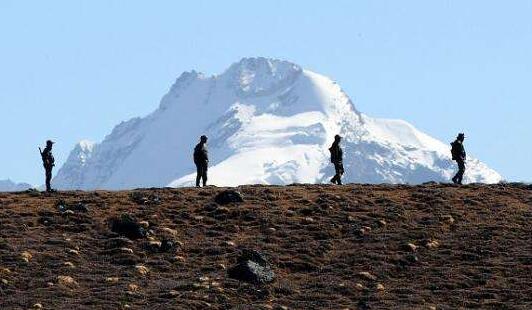 印军山地战部队已拉响最高警报！陆续向中印边境屯集重兵