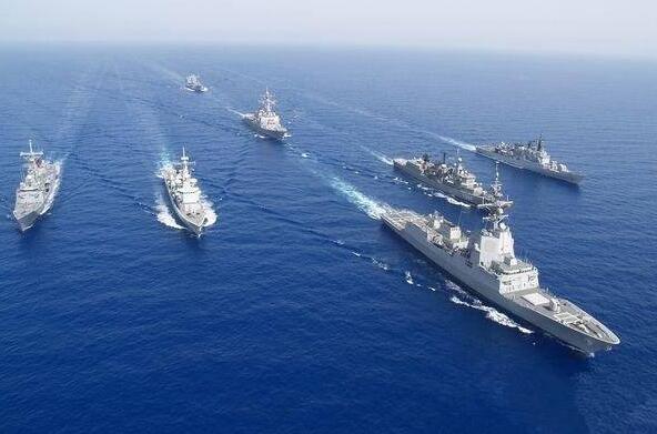 美军计划缩减驱逐舰 造更多大型无人舰艇来超越中国