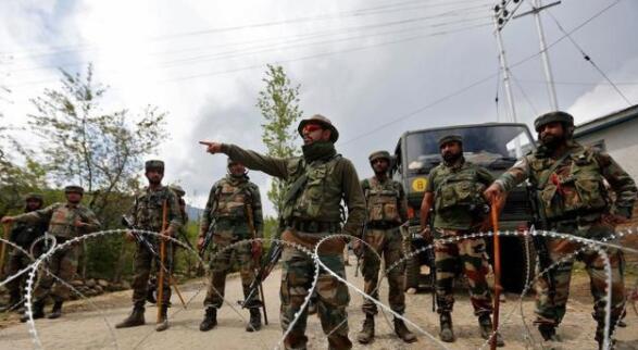 口是心非?印度陆军要再增援一个师前往中印边境 口是心非?印度陆军要再增援一个师前往中印边境