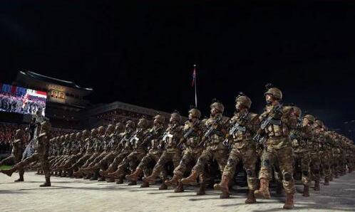 朝鲜这次阅兵不一般！全面引入中式步操