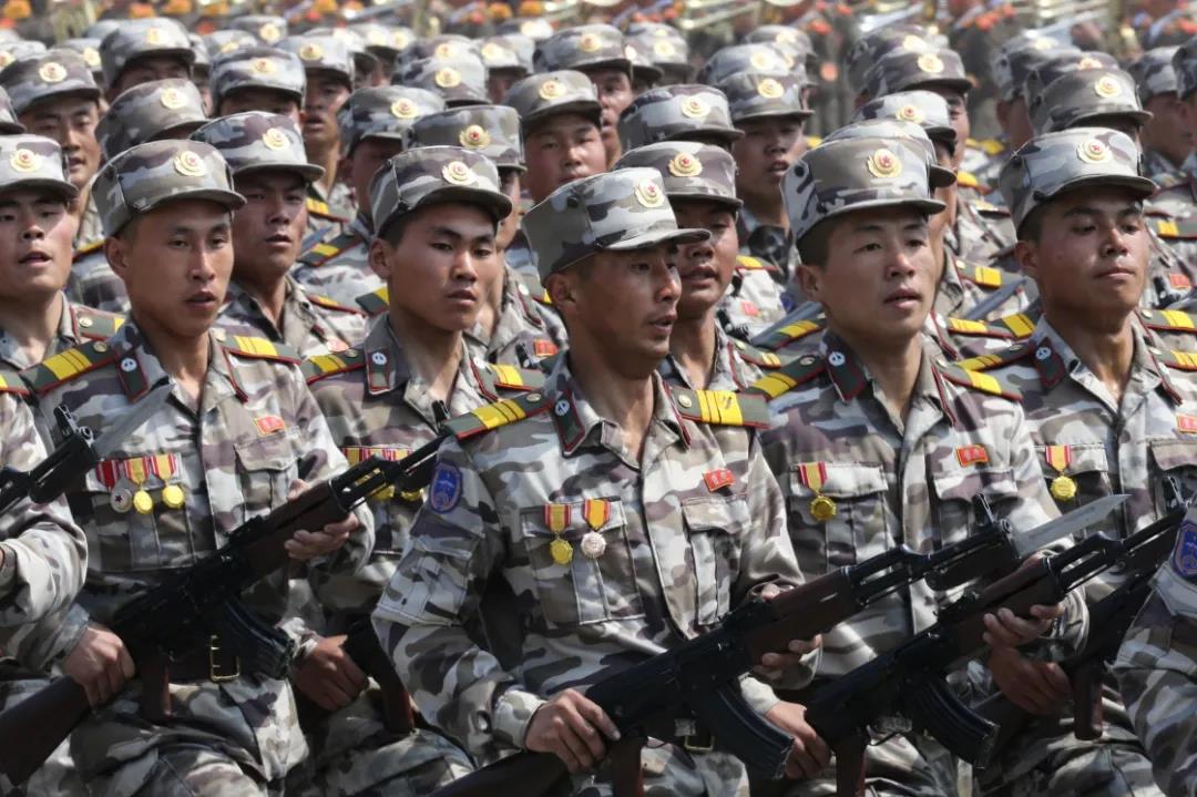 朝鲜0点阅兵引关注？看完金正恩这10年阅兵 发现他专挑这些日子！