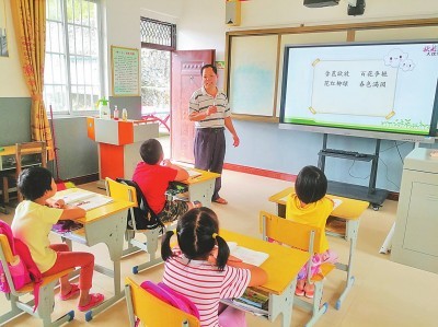 乡村里，那些灯光从未熄灭