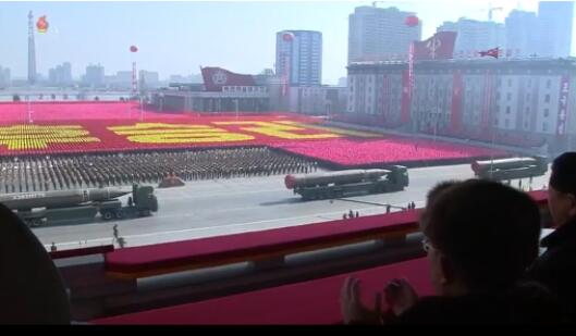 气势逼人？朝鲜凌晨阅兵后 美国重申提供“延伸威慑”！