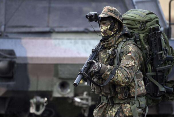军队大量武器弹药离奇被盗后，德国街头出现“武器归还箱”