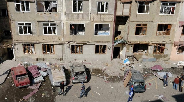 普京:俄罗斯维和部队将前往纳卡 将部署近2000名维和人员