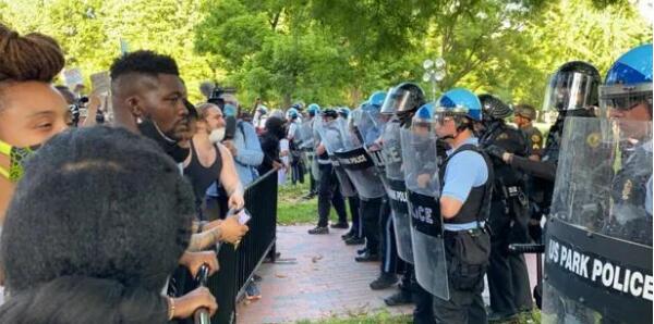 特朗普大选日后公开活动越来越少 如同当初进地堡状态