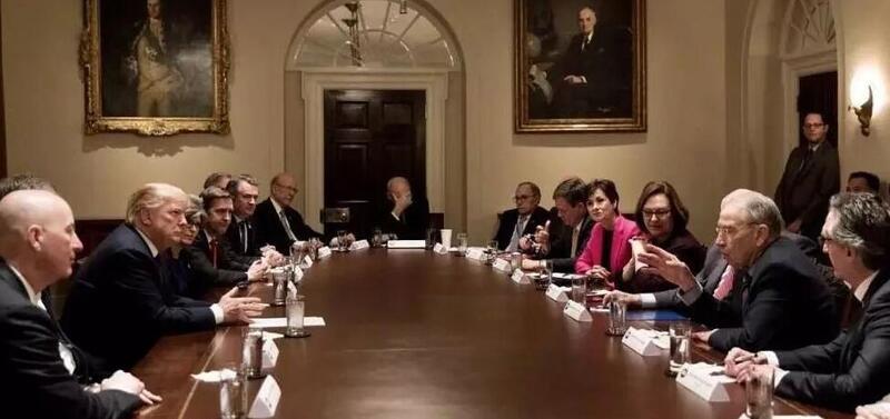 特朗普依然“死守白宫” 身边已经有幕僚妥协了！