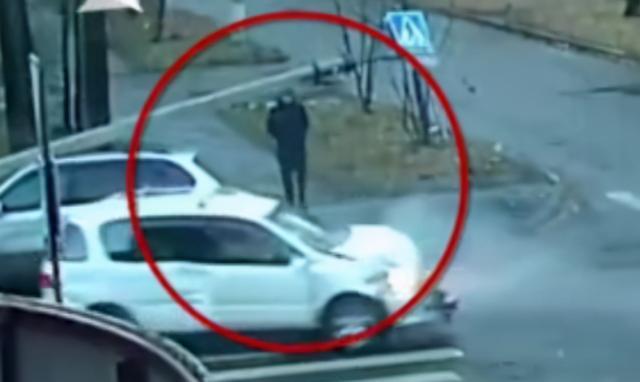 太幸运了!俄罗斯男子10秒内2次躲过死神