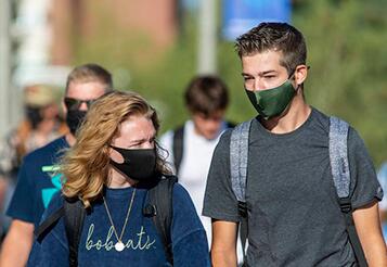 高能预警！成千上万美国大学生未检测就返乡，