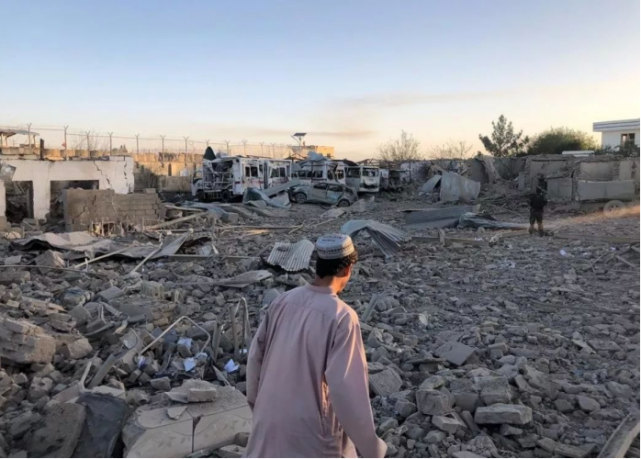 飞机坐不下，就直接杀掉？魔鬼逻辑让澳大利亚丢尽脸后，9人自杀了