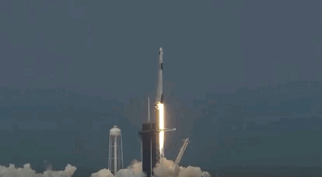 SpaceX龙飞船<a href=http://www.succedu.com target=_blank class=infotextkey>成功</a>发射 乘“猎鹰9号”火箭飞往国际空间站