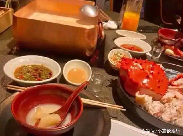 精彩！酒托遇上假富二代！网友初次约会点2万多火锅，男生落跑