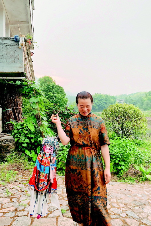 造提线木偶的“女娲娘娘”