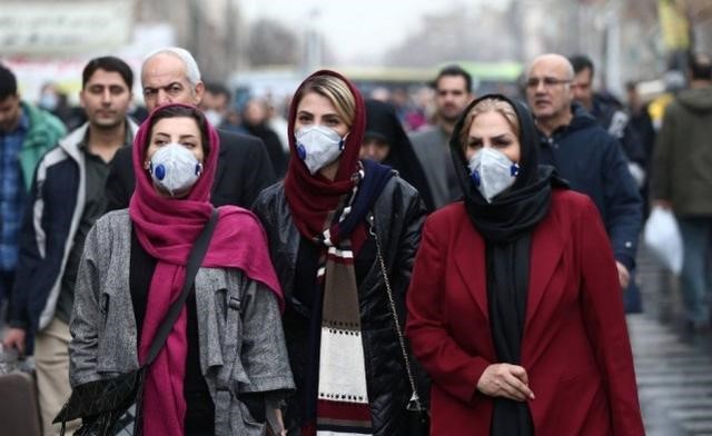 无中生有！圣诞取消甩锅中国，英政客被记者怒怼！