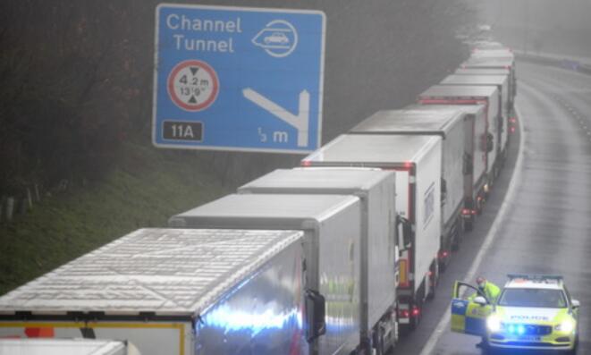 疫情封城后的伦敦惨不忍睹，这五个细节很意味深长！