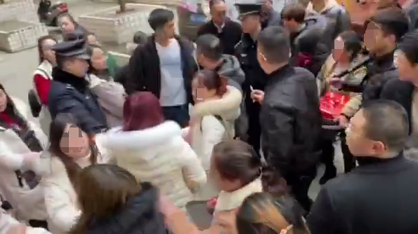 大结局?内衣不合身拒迎亲双方已离婚 此前连续上了一个星期热搜