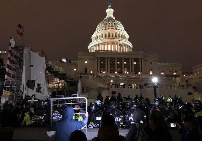 亚马逊加入“封杀”行列，特朗普支持者阵地Parler被迫下线