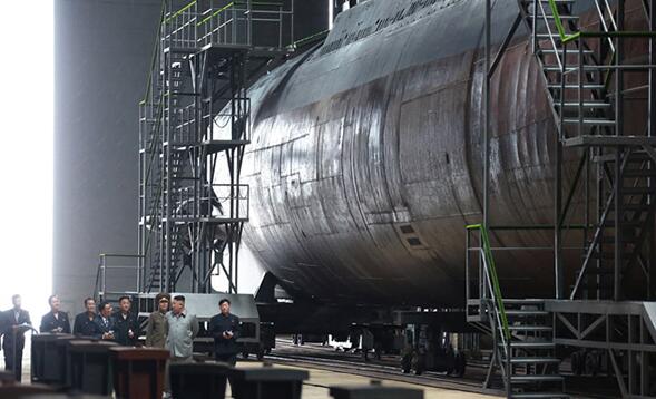 金正恩提及阅兵神秘导弹：是朝鲜核打击的一张王牌