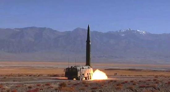 金正恩提及阅兵神秘导弹：是朝鲜核打击的一张王牌