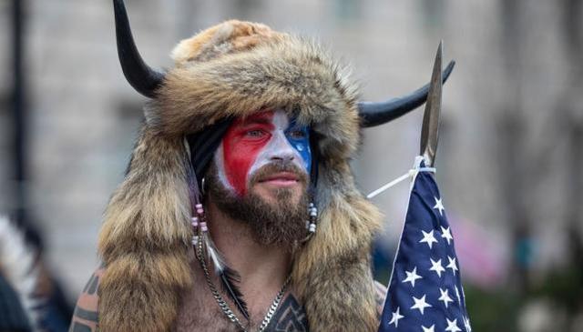 报应来得太快:出尽风头的“牛头萨满”或将面临“铁窗风云”