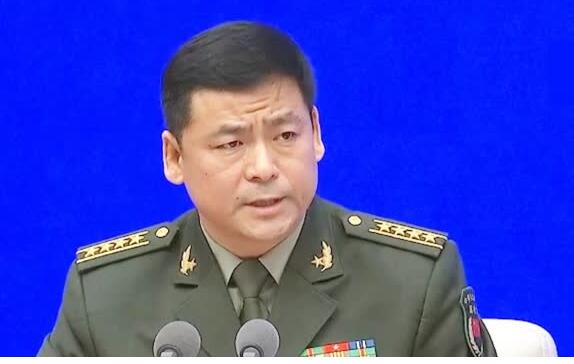 台媒惊呼：美军EP-3与解放军运-8G在台西南空域擦肩而过