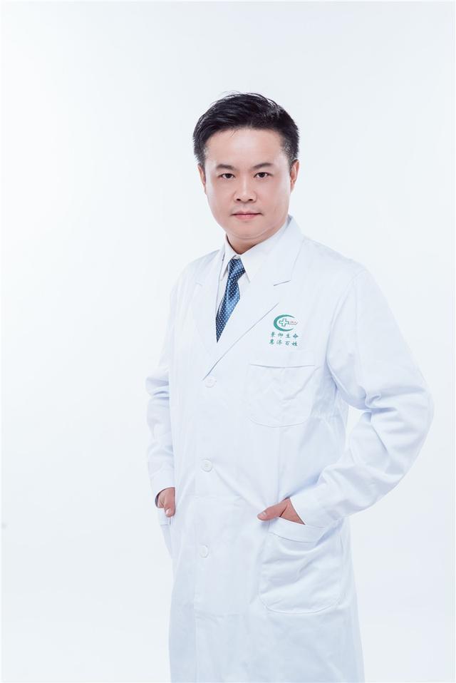 医生在电梯内20秒挽救卡喉窒息的3岁女童!这种急救法每个人都应该学会