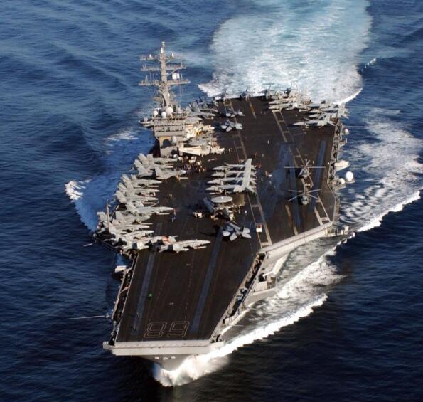 美军航母已经“老”的开始“失禁”了 美海军正考虑建轻航母 美军航母已经“老”的开始“失禁”了 美海军正考虑建轻航母