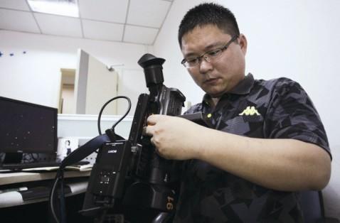 【王者进阶】卧底记者十八般武艺大赏 卧底技能不输007