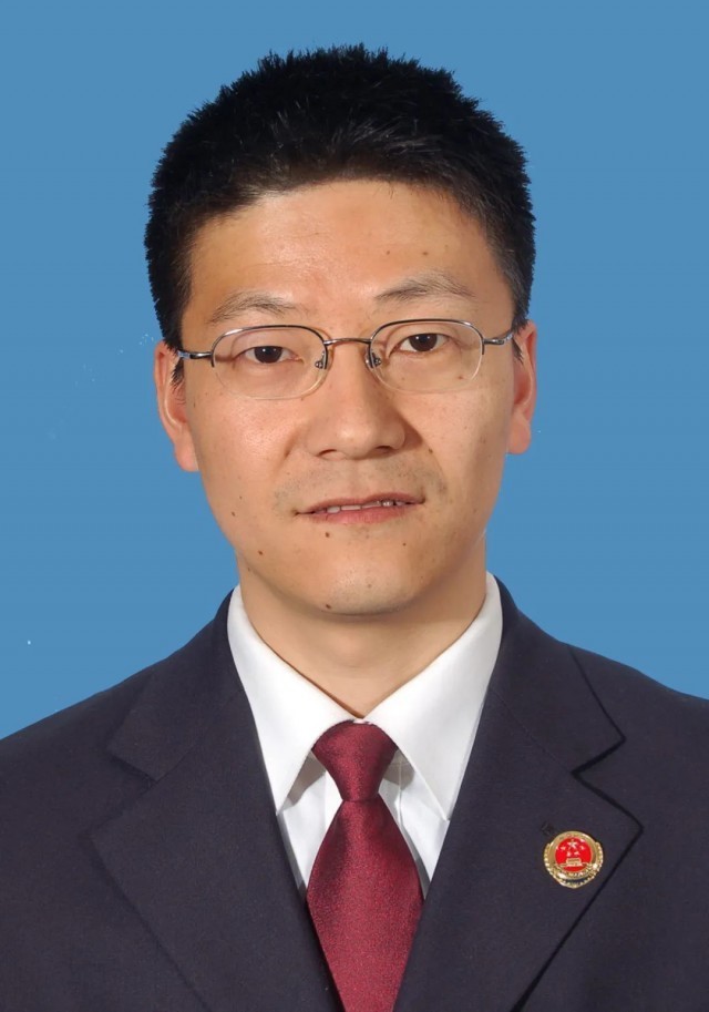没技术没产品,这家“高科技”公司的老板却能月薪10万?