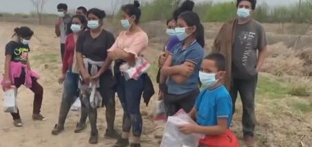 美国镇长束手无策！大量非法移民涌入后苦不堪言